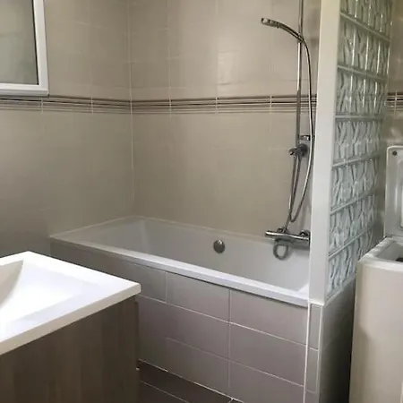 Belle Provencale Avec Piscine A Holiday home